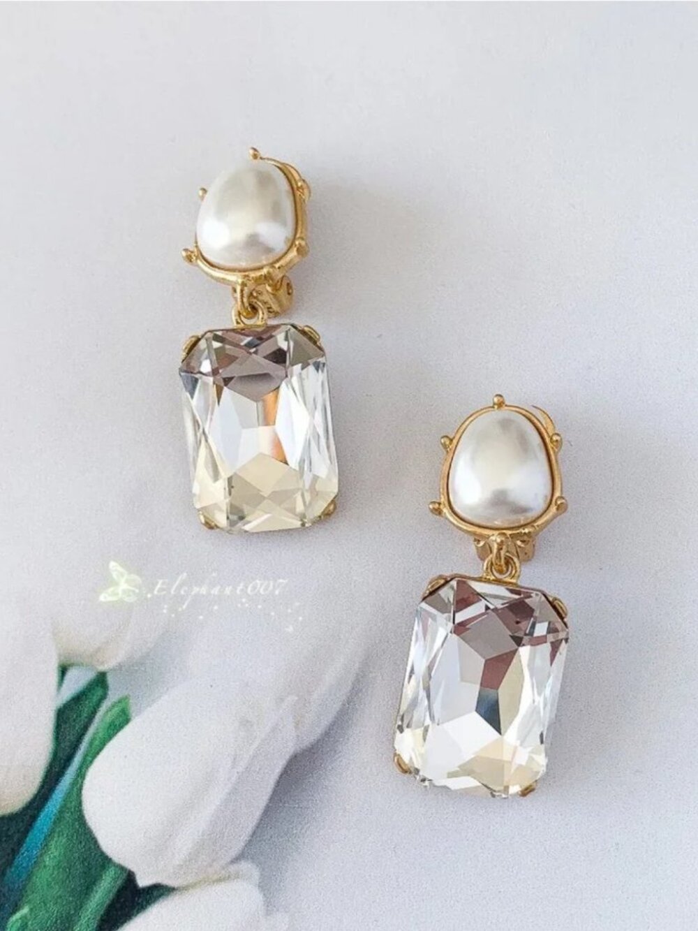 Oscar de la Renta Pearl Crystal Drop Earrings Gold Tone Statement Bridal Jewelry